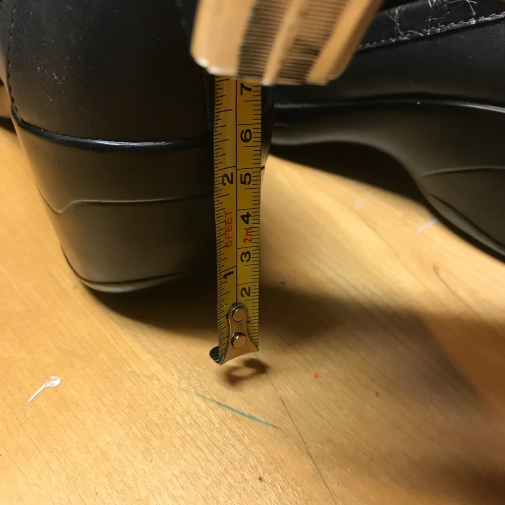 Shoes - Picture 5 of 5